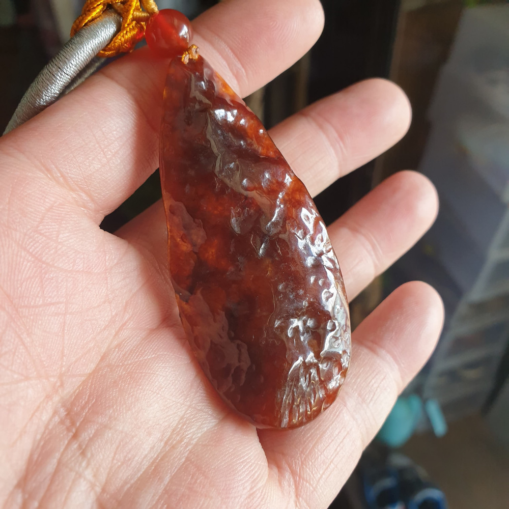 逸品軒~天然緬甸玉A貨-R1928-冰紅翡招財三腳蟾墜子(無燒) 長67.5mm寬29.5mm厚16mm 水頭好-細節圖3