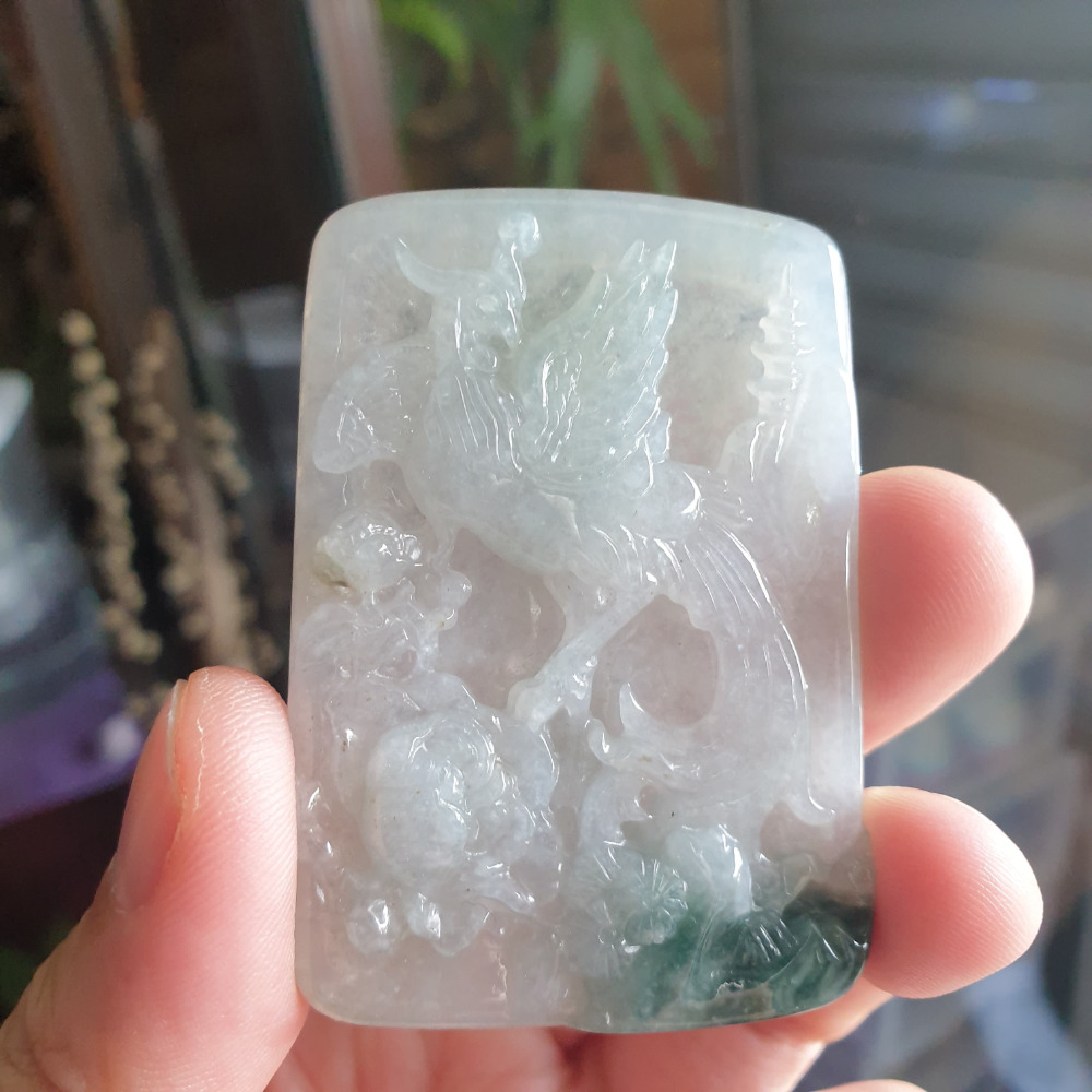 逸品軒~天然緬甸玉A貨-R1931-冰糯牡丹鳳凰墜子 長60.6mm寬43mm厚7mm 水頭好，顏色漂亮。-細節圖3