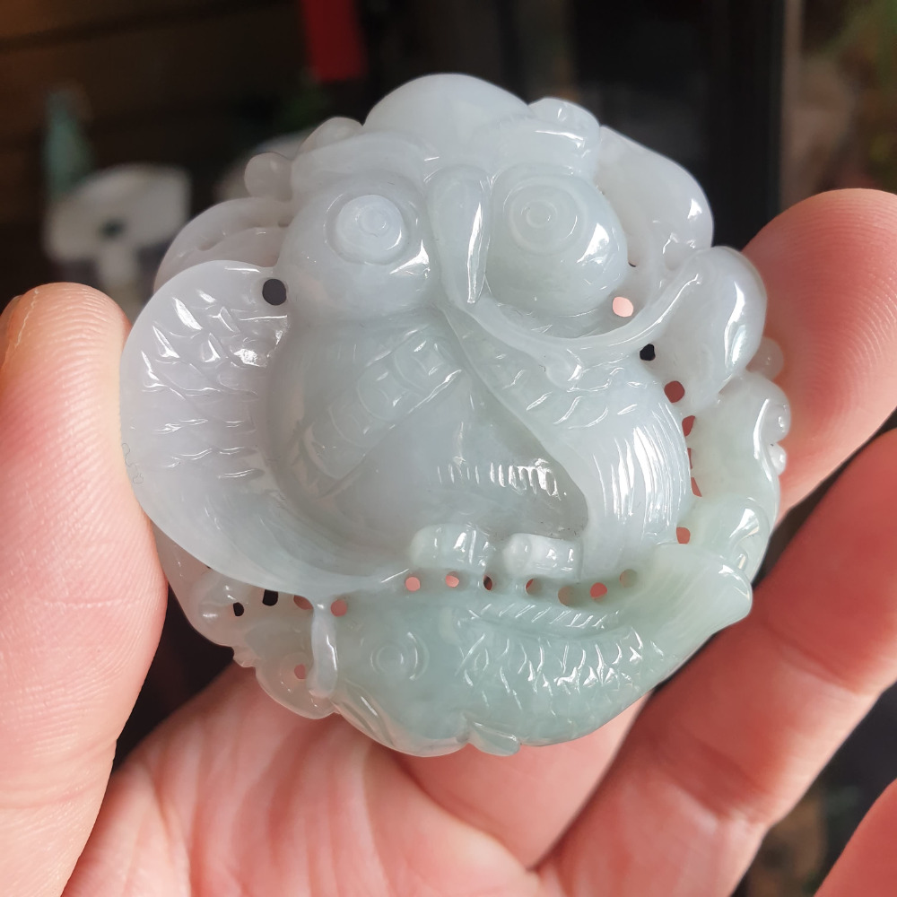 逸品軒~天然緬甸玉A貨-R1933-細糯貓頭鷹墜子 長52mm寬50.2mm厚12.8mm 水頭好，玉質細膩。雕工精細-細節圖2
