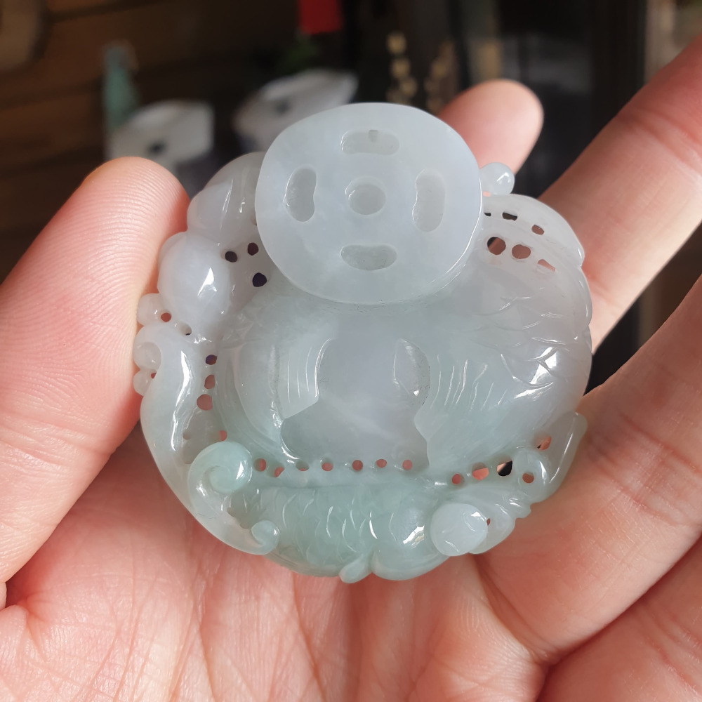 逸品軒~天然緬甸玉A貨-R1933-細糯貓頭鷹墜子 長52mm寬50.2mm厚12.8mm 水頭好，玉質細膩。雕工精細-細節圖6