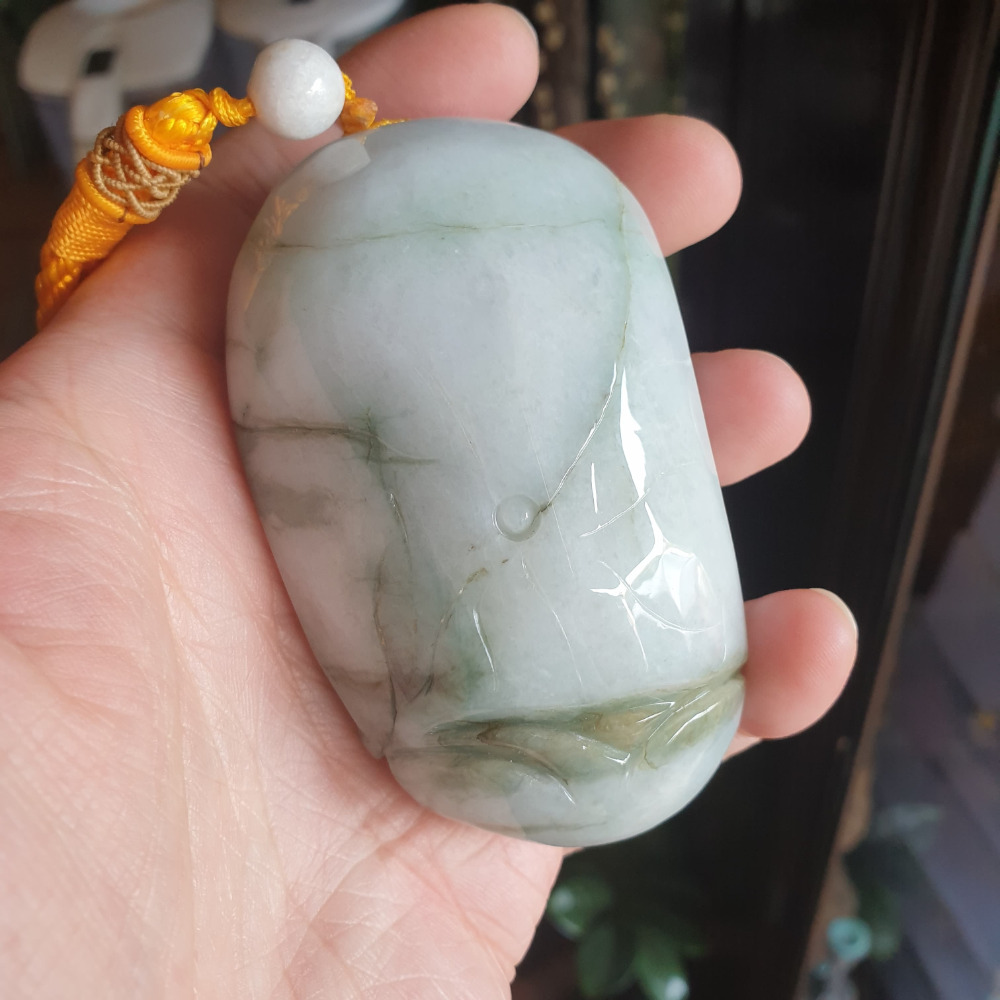 逸品軒~天然緬甸玉A貨-R1951-細糯鳳凰手把件 長81.9mm寬52.4mm厚36.3mm 玉質細膩，顏色淡雅。-細節圖3