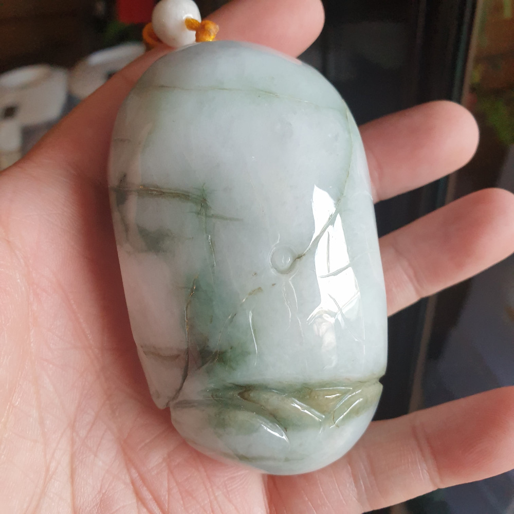 逸品軒~天然緬甸玉A貨-R1951-細糯鳳凰手把件 長81.9mm寬52.4mm厚36.3mm 玉質細膩，顏色淡雅。-細節圖4