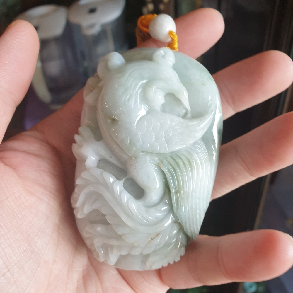 逸品軒~天然緬甸玉A貨-R1951-細糯鳳凰手把件 長81.9mm寬52.4mm厚36.3mm 玉質細膩，顏色淡雅。-細節圖5