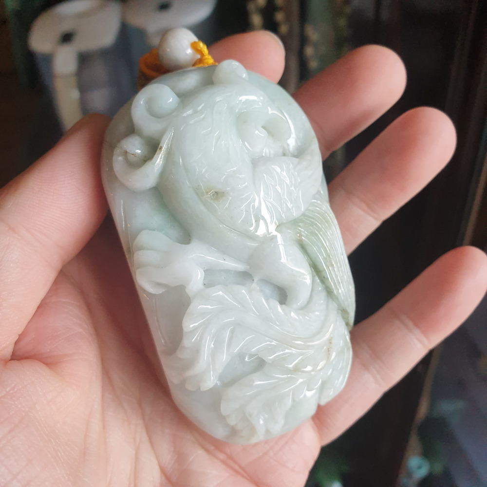 逸品軒~天然緬甸玉A貨-R1951-細糯鳳凰手把件 長81.9mm寬52.4mm厚36.3mm 玉質細膩，顏色淡雅。-細節圖6