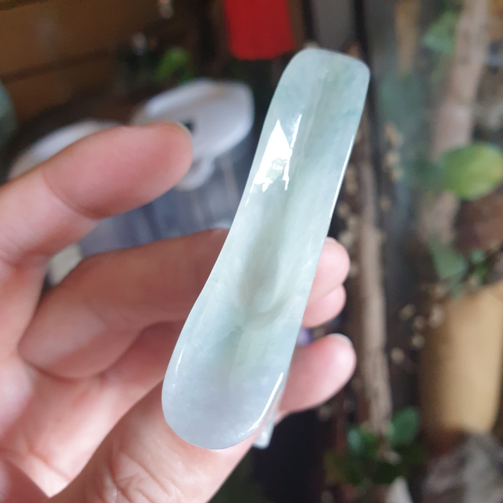 逸品軒~天然緬甸玉A貨-R1957-冰古代酒樽 長61.6mm寬67.8mm厚13.4mm 料子好，種水好。-細節圖3