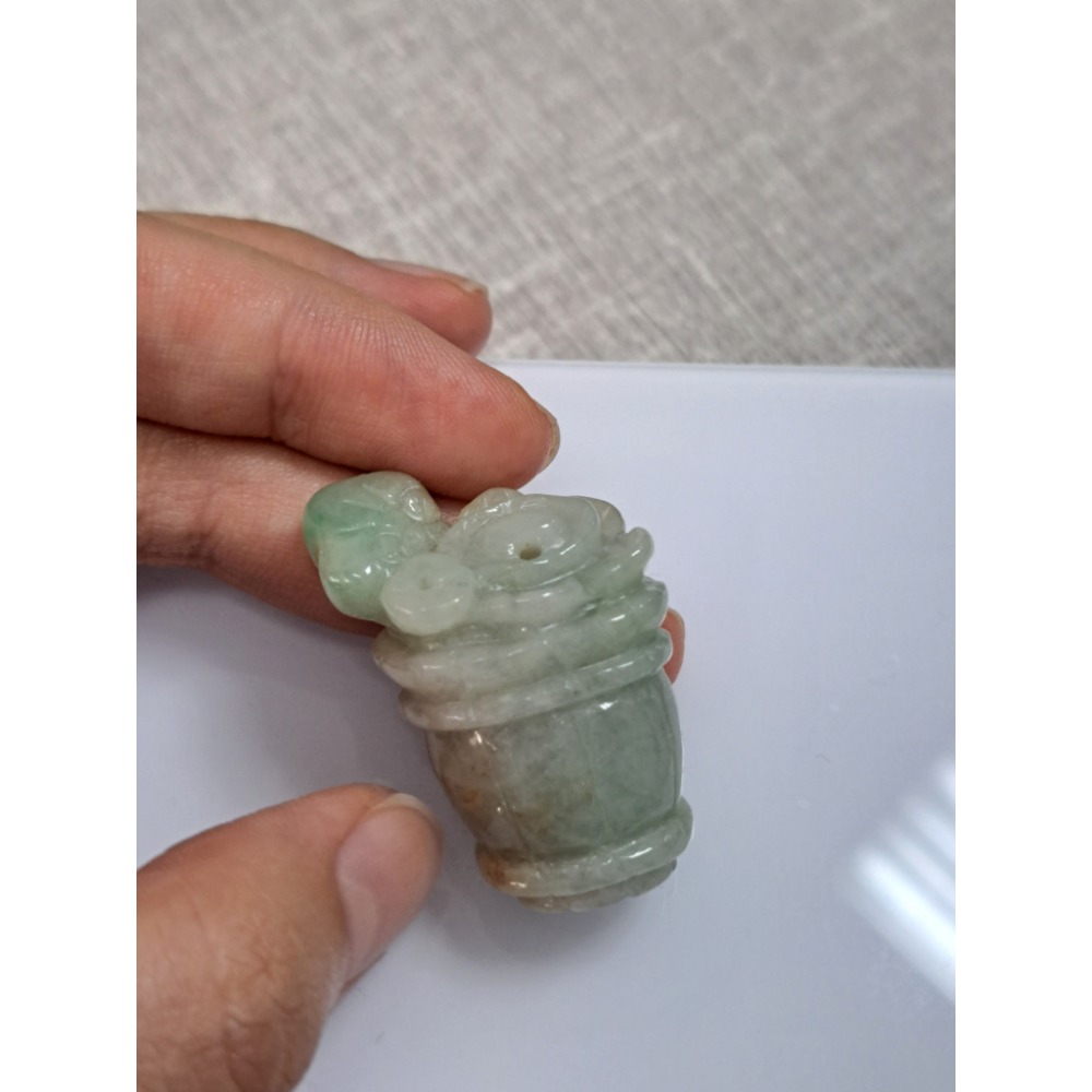 逸品軒~天然緬甸玉A貨-O0393-翡翠花籃擺件- 高約36mm 寬約20.1mm 厚約15.4mm ♥️特價700元 -細節圖4