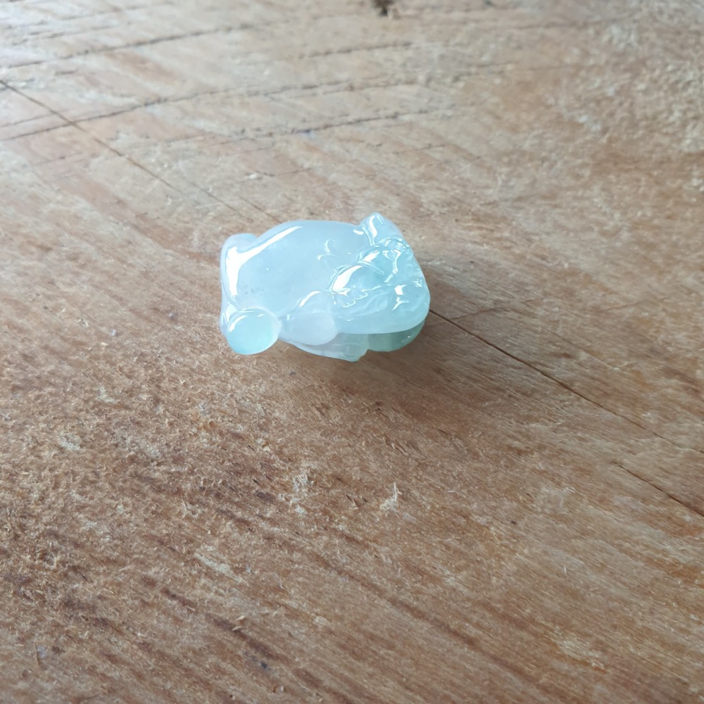 逸品軒~天然緬甸玉A貨-R1978-冰三腳蟾小擺件長20.2mm寬13.6m厚9.5mm 小精品、水頭好、質地細膩~~-細節圖4