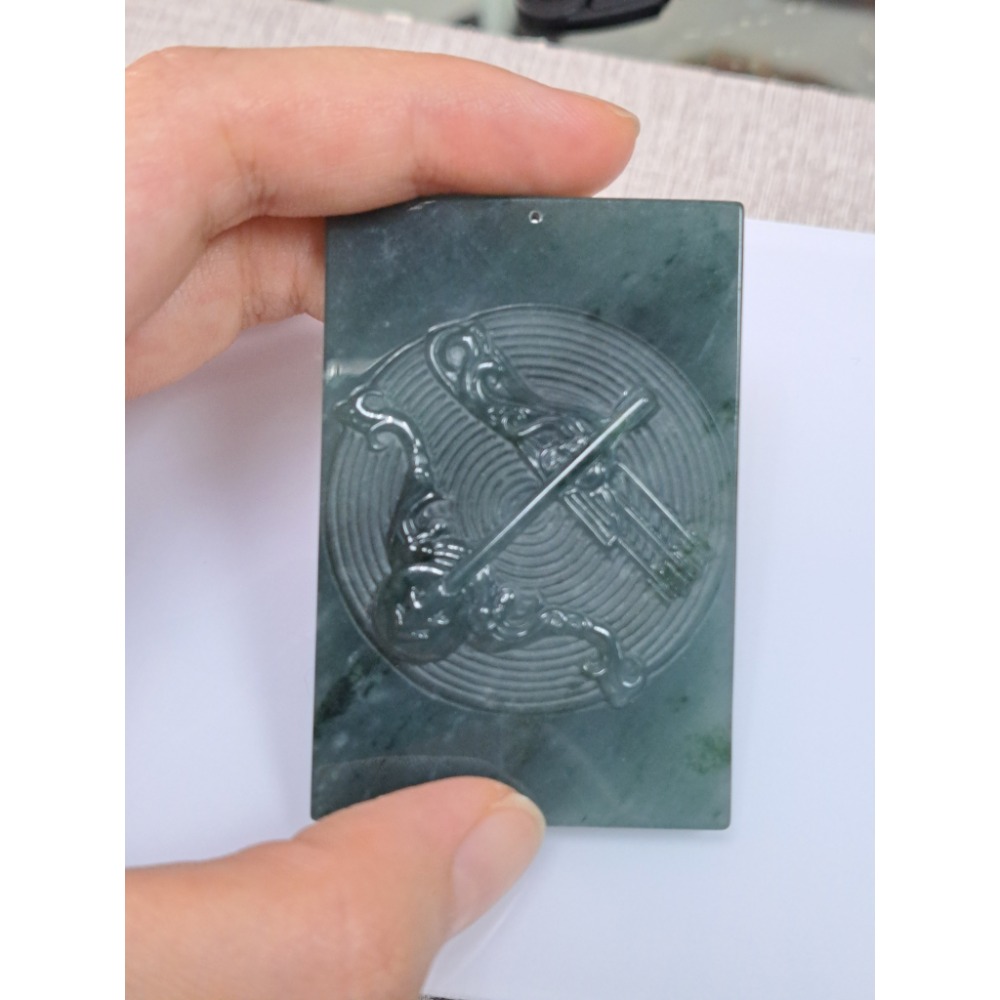 逸品軒~天然玉A貨-Z5937-瓜料星座牌射手座墜子 長60mm寬40mm厚7.7mm 💰特價1800元 ⚠️購買前請-細節圖4