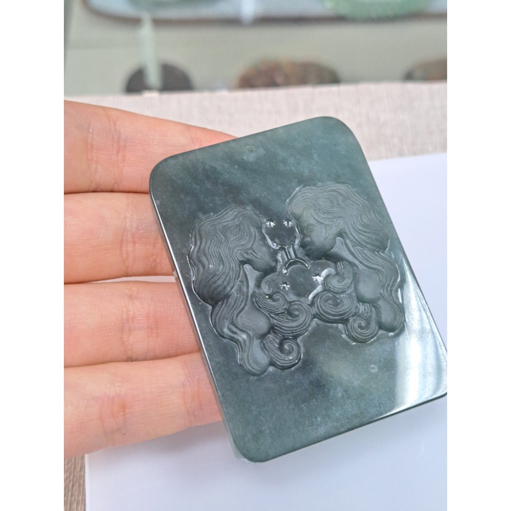 逸品軒~天然玉A貨-Z5939-瓜料星座牌雙子座墜子 長60mm寬43.3mm厚9.5mm 💰特價1800元 ⚠️購買-細節圖2