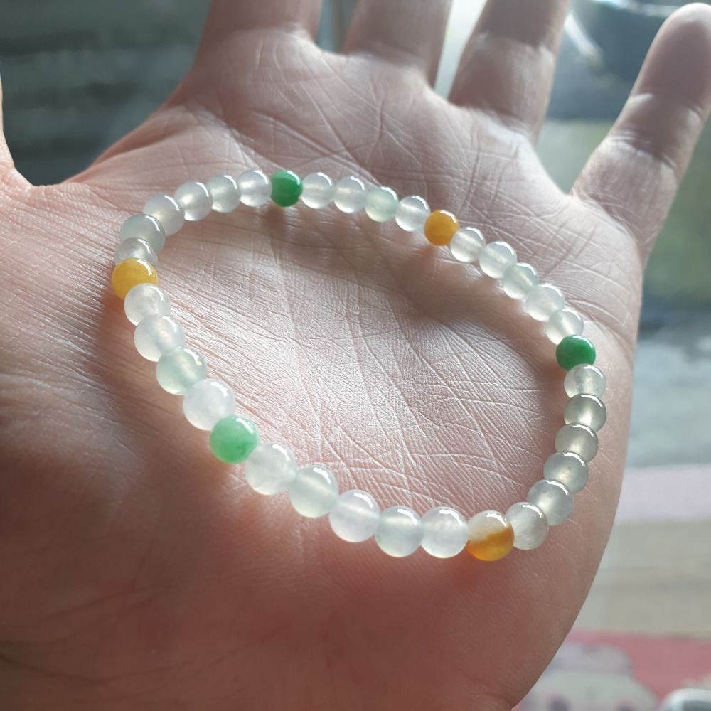 逸品軒~天然緬甸玉A貨-R1979-冰糯手珠 珠寬5.3mm適合手腕16公分配戴。 種水好，玉質細膩。黃翡及綠色顏色鮮-細節圖5