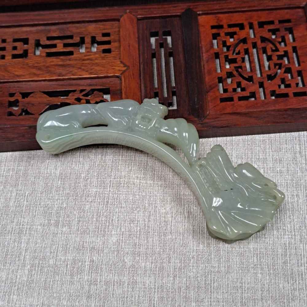 逸品軒~天然緬甸玉A貨-Z5968-望子成龍龍勾墜子/把件/擺件 長90.3mm寬12.6mm厚28.2mm 💰優惠價-細節圖2