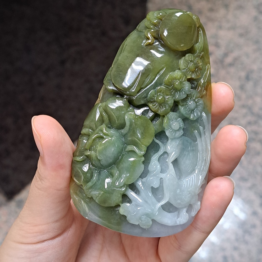 逸品軒～天然緬甸玉A貨-Z5669-秋香色喜上眉梢墜子 長92.1mm寬53.1mm厚13.9mm 💰特價1680元-細節圖2