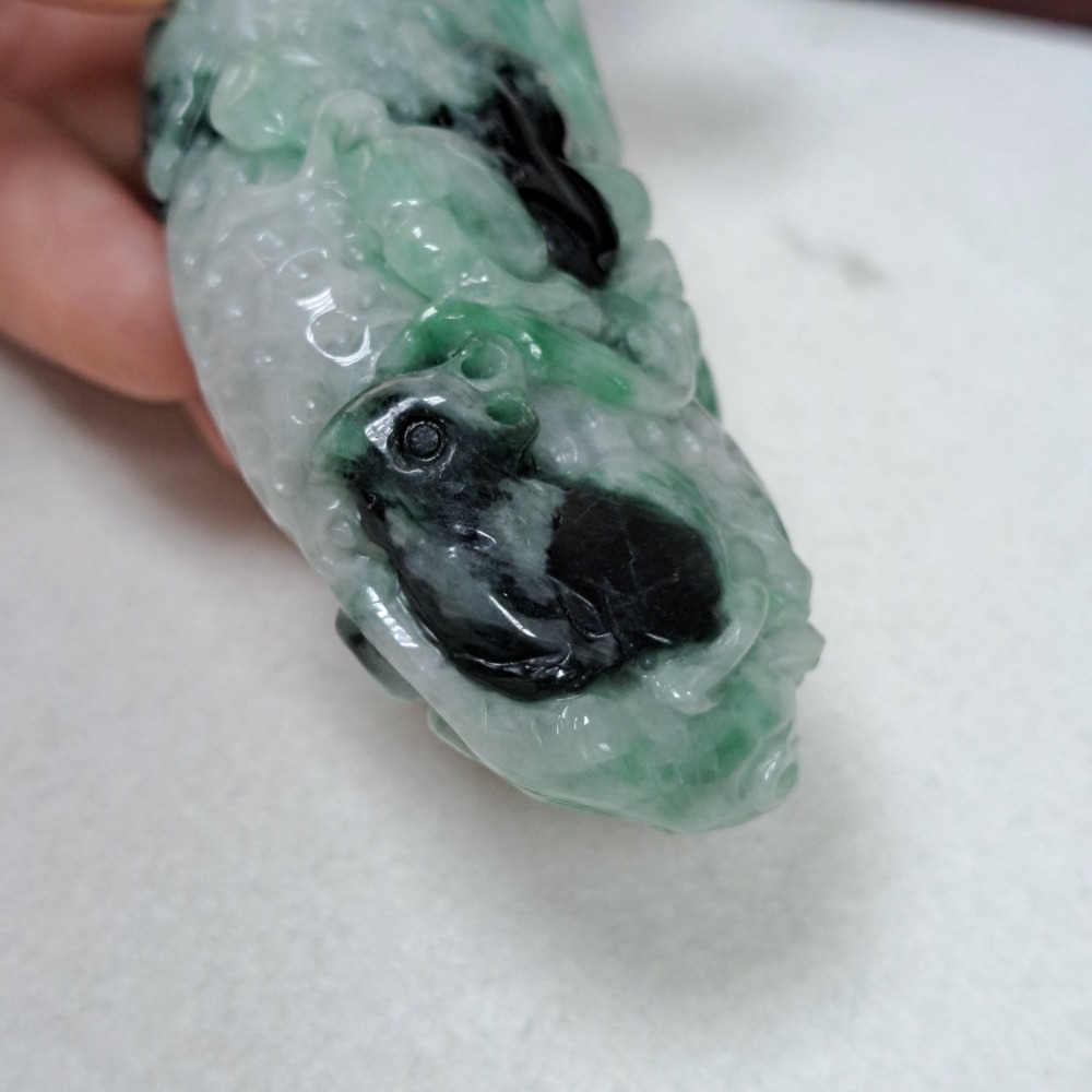 逸品軒～天然緬甸玉A貨-Z6011-花青花生五鼠墜子 長72.9mm寬26.7mm厚19.4mm 💰特價2680元-細節圖4