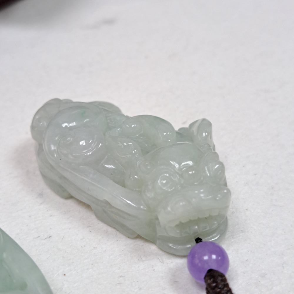 逸品軒～天然緬甸玉A貨-Z6012-晴水貔貅吊飾/小擺件/墜子 長40.3mm寬23.7mm厚14.1mm 💰特價23-細節圖3