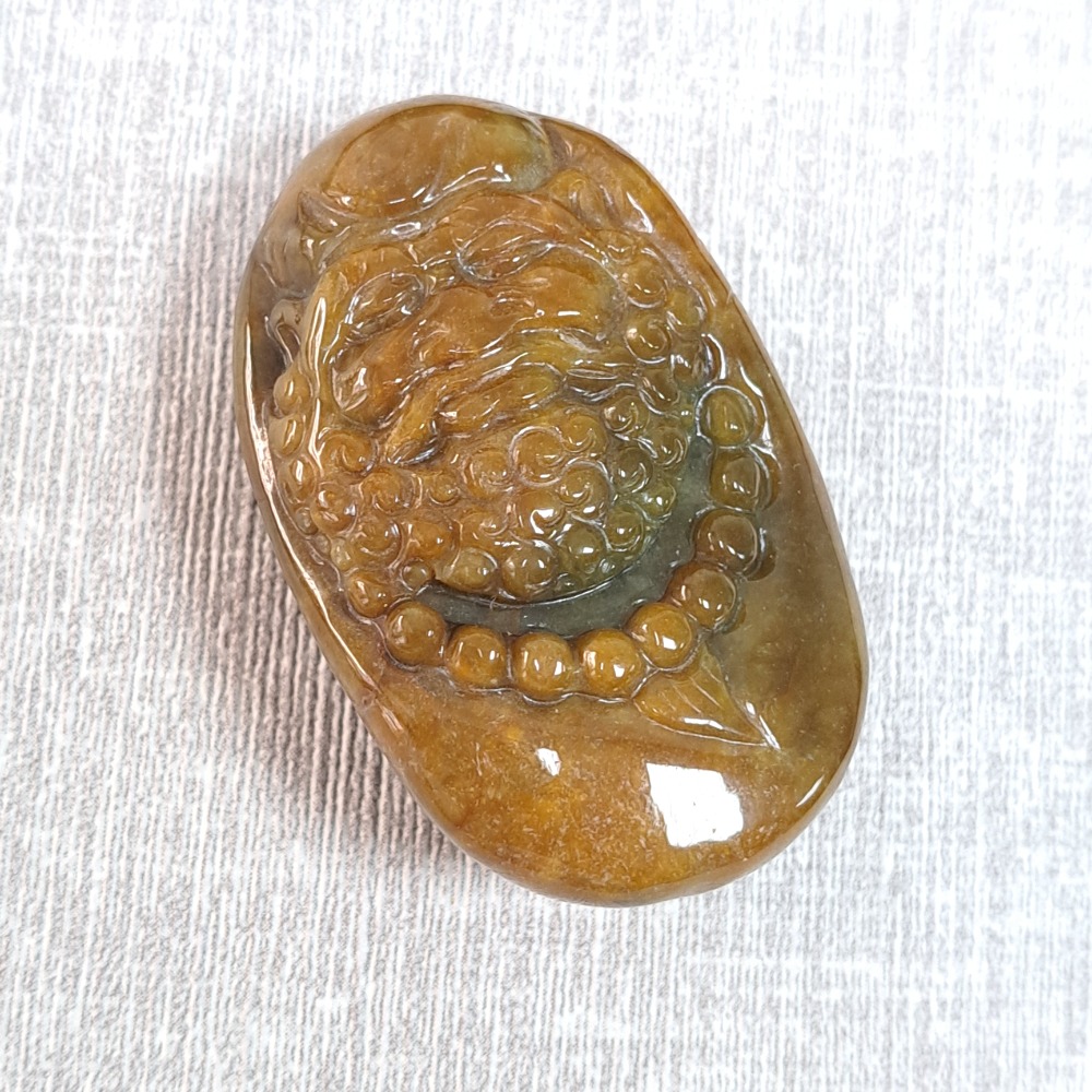 逸品軒～天然緬甸玉A貨-Z6025-黃翡鍾馗墜子- 長約51.6mm 寬約33mm 厚約17.5mm 💰特價2200元-細節圖3