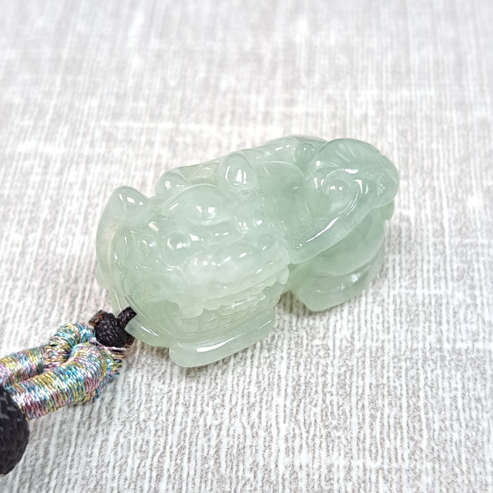 逸品軒～天然緬甸玉A貨-Z6028-冰糯晴水貔貅小擺件/墜子 長26.6mm寬15.7mm厚14.1mm 💰特價999-細節圖2