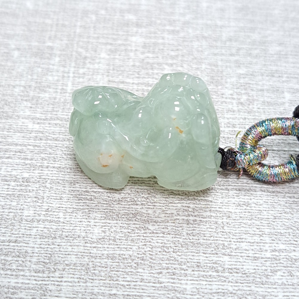 逸品軒～天然緬甸玉A貨-Z6028-冰糯晴水貔貅小擺件/墜子 長26.6mm寬15.7mm厚14.1mm 💰特價999-細節圖3