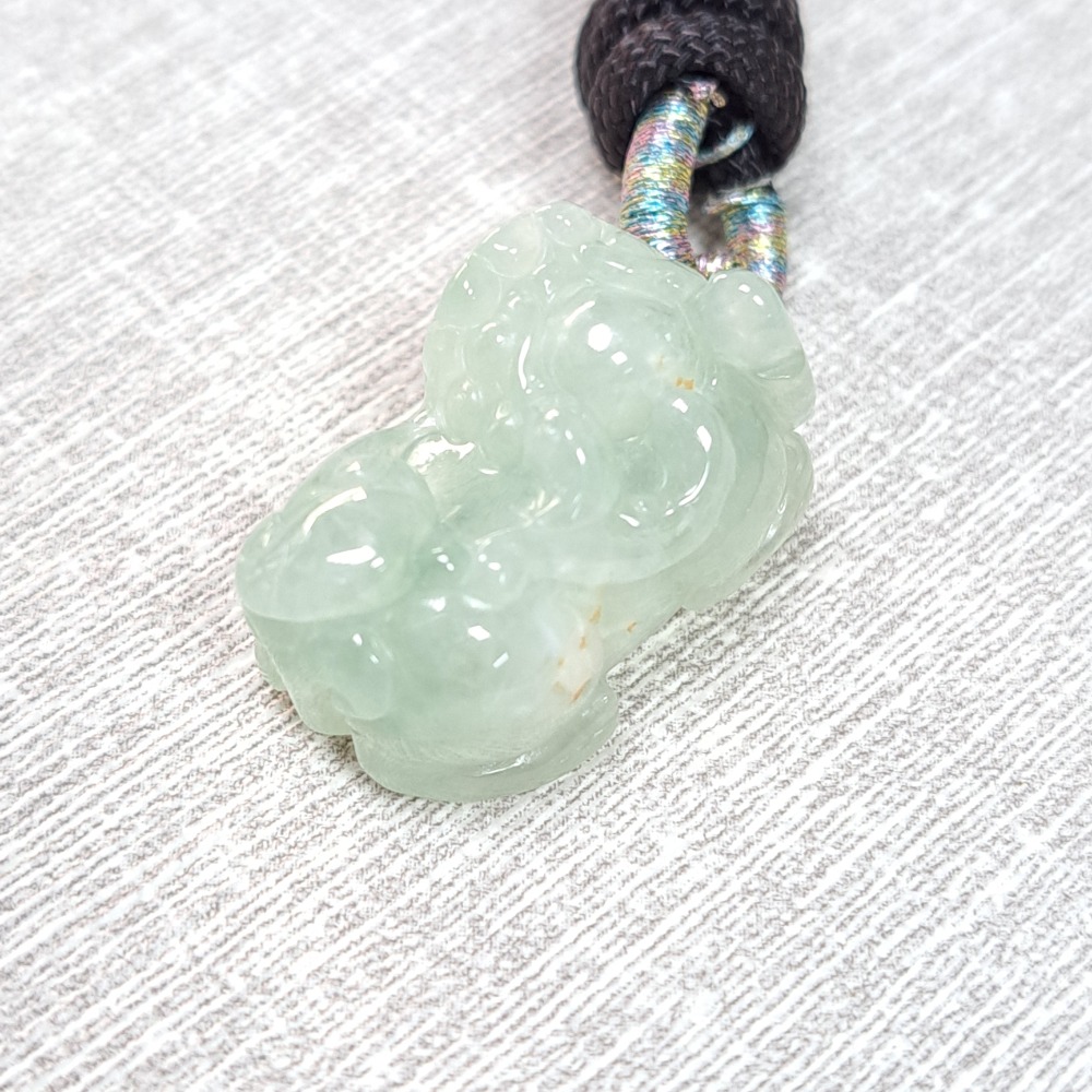 逸品軒～天然緬甸玉A貨-Z6028-冰糯晴水貔貅小擺件/墜子 長26.6mm寬15.7mm厚14.1mm 💰特價999-細節圖4