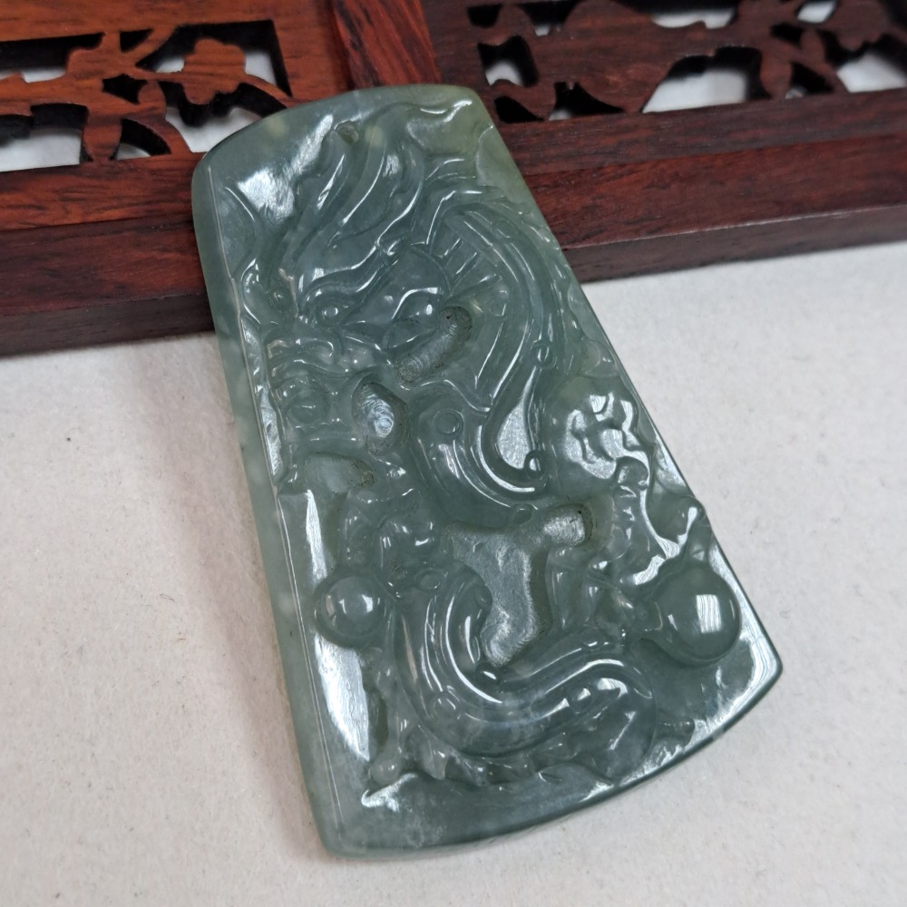 逸品軒～天然玉A貨-Z6032-瓜料冰糯龍牌墜子 長55.4mm寬35.3mm厚6.2mm 💰特價1500元 🐲翡翠-細節圖4
