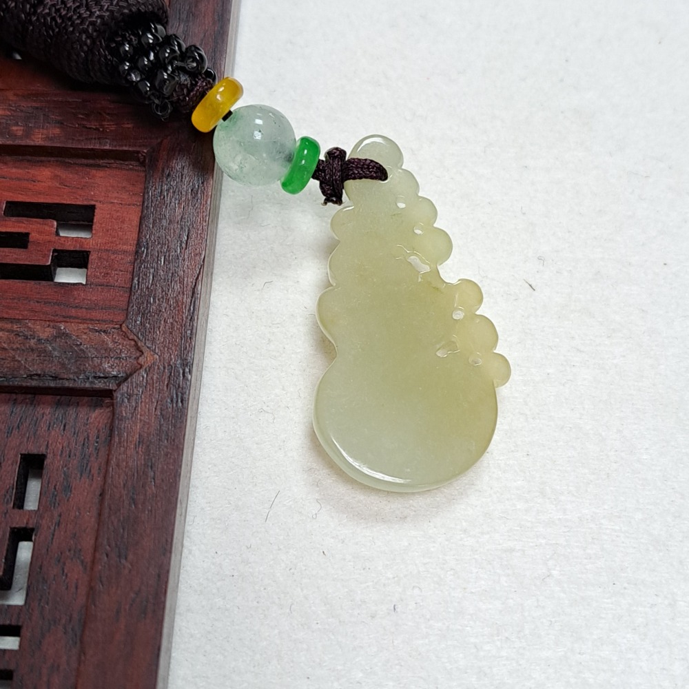逸品軒~天然緬甸玉A貨-Z6041-細糯黃翡福在眼前墜子 長36.5mm寬18mm厚5.2mm 💰特價1380元-細節圖2