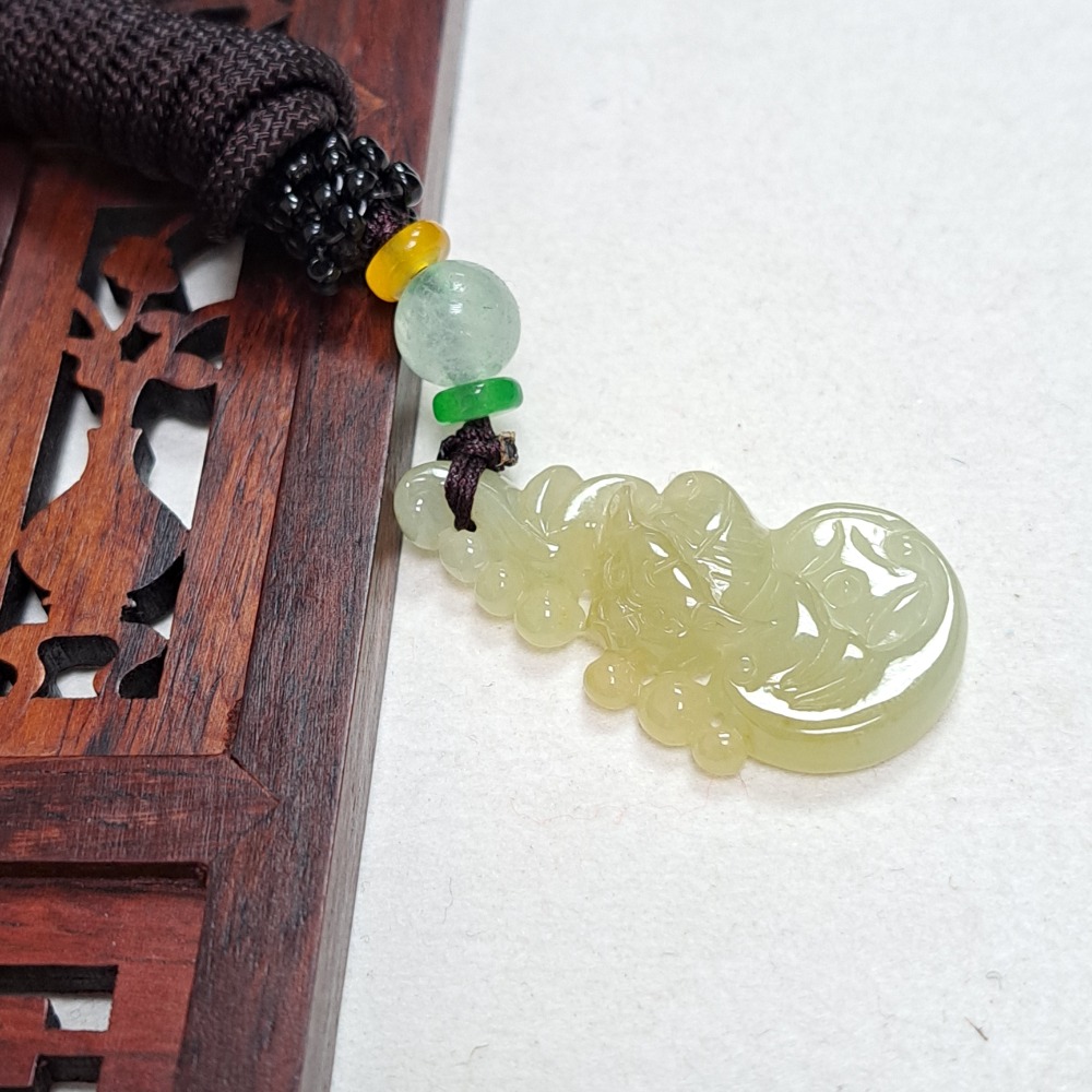 逸品軒~天然緬甸玉A貨-Z6041-細糯黃翡福在眼前墜子 長36.5mm寬18mm厚5.2mm 💰特價1380元-細節圖3