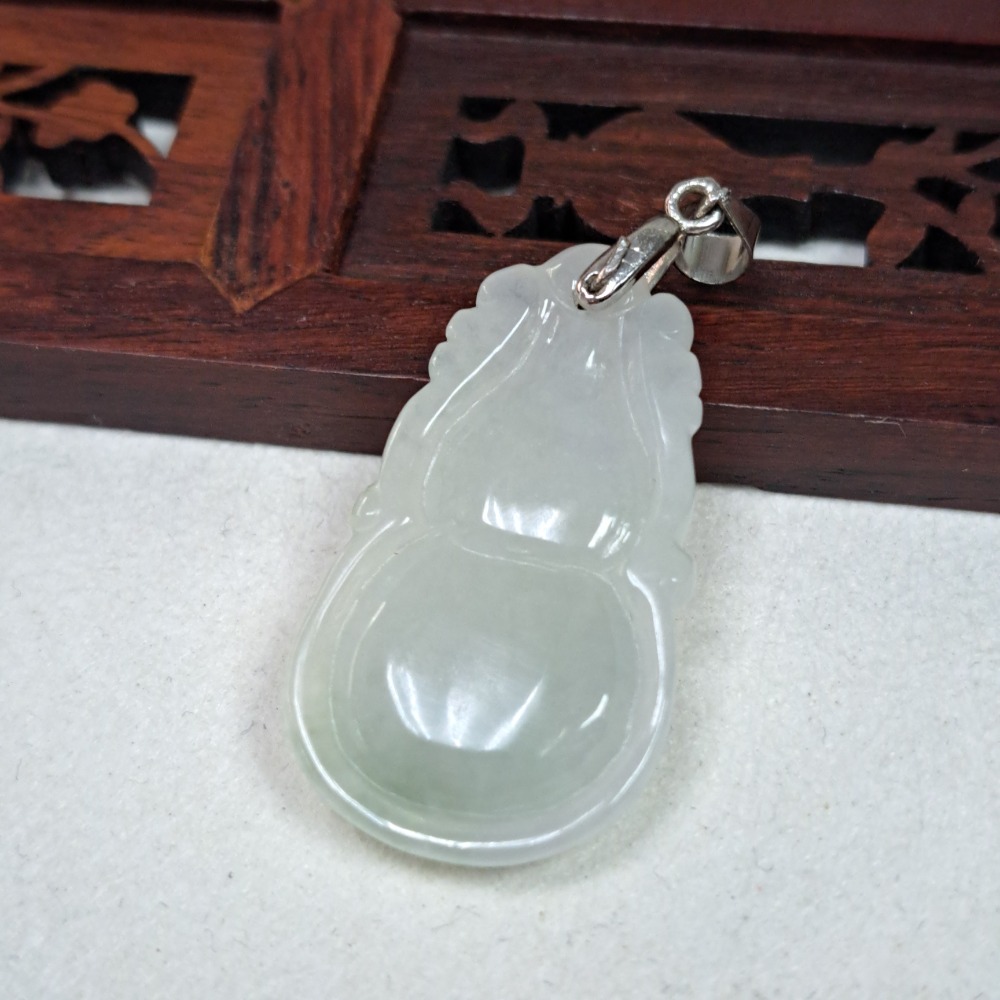 逸品軒～天然緬甸玉A貨-Z6052-冰糯葫蘆墜子 長31.8mm寬18.1mm厚5.8mm 💰特價500元 ▪️翡翠葫-細節圖3