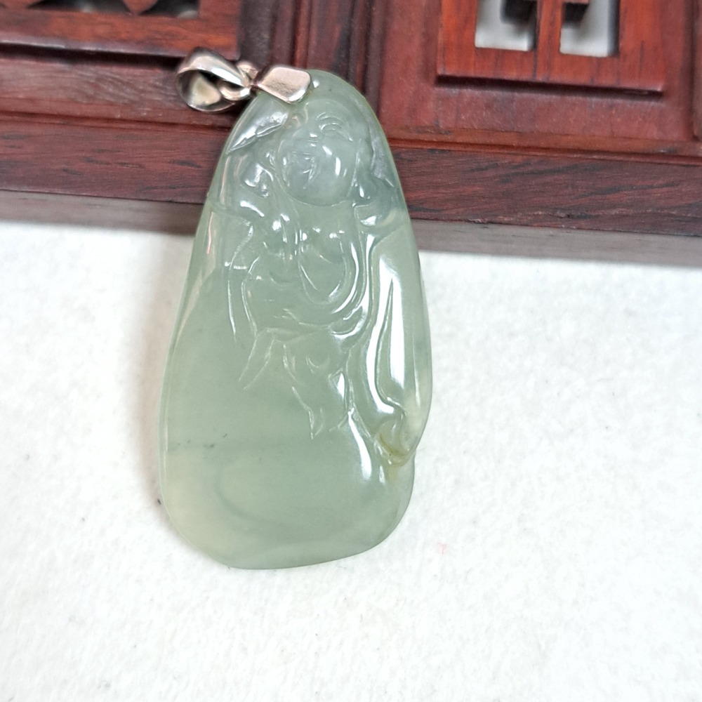 逸品軒～天然緬甸玉A貨-Z6114-冰種湖水綠佛公墜子 長28.6mm寬16.1mm厚3.7mm 💰特價1180元 -細節圖4