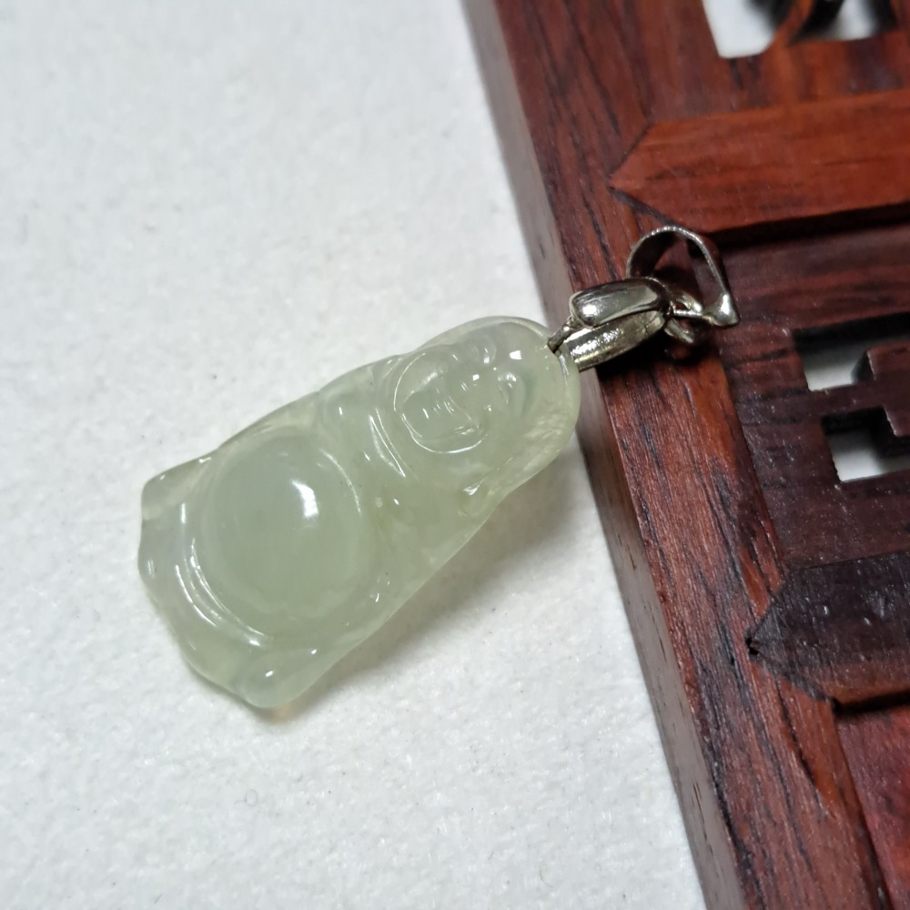 逸品軒～天然緬甸玉A貨-Z6118-冰糯彌勒佛 長23.5mm寬12.4mm厚4.5mm 💰特價600元 🍀精緻小物-細節圖5