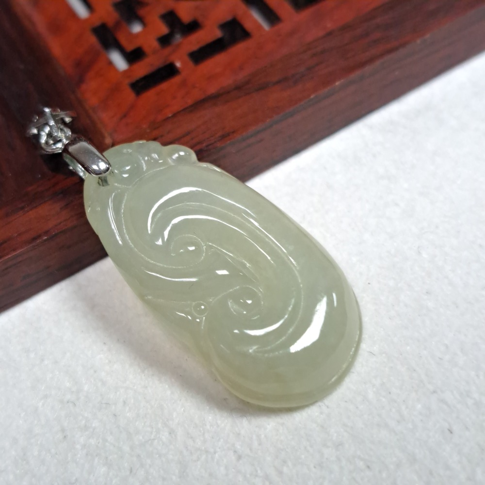 逸品軒～天然緬甸玉A貨-Z6129-冰糯如意墜子 長29.2mm寬16mm厚4.2mm 💰特價999元 🌿人們將其比-細節圖4