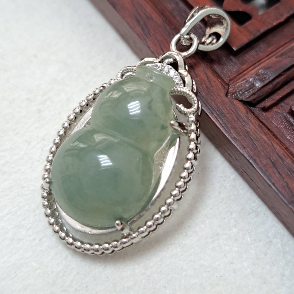 逸品軒～天然緬甸玉A貨-Z6134-冰糯油青葫蘆墜子 長20.7mm寬13.2mm厚6.2mm 💰特價600元 🌿小-細節圖3