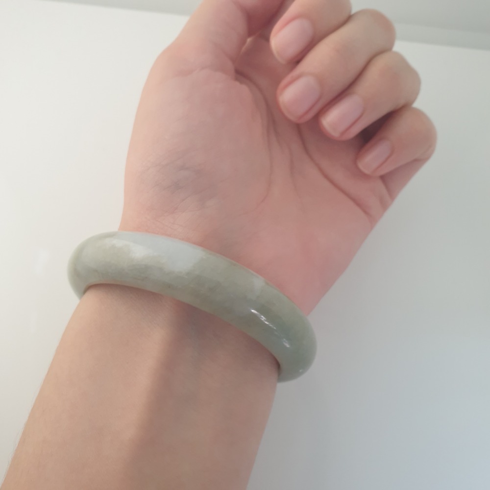 逸品軒~天然緬甸玉A貨-B1175-翡翠玉鐲 寬12.7mm厚7.9mm內徑53.6mm約17圍 • 無紋無摳 💰優惠-細節圖3