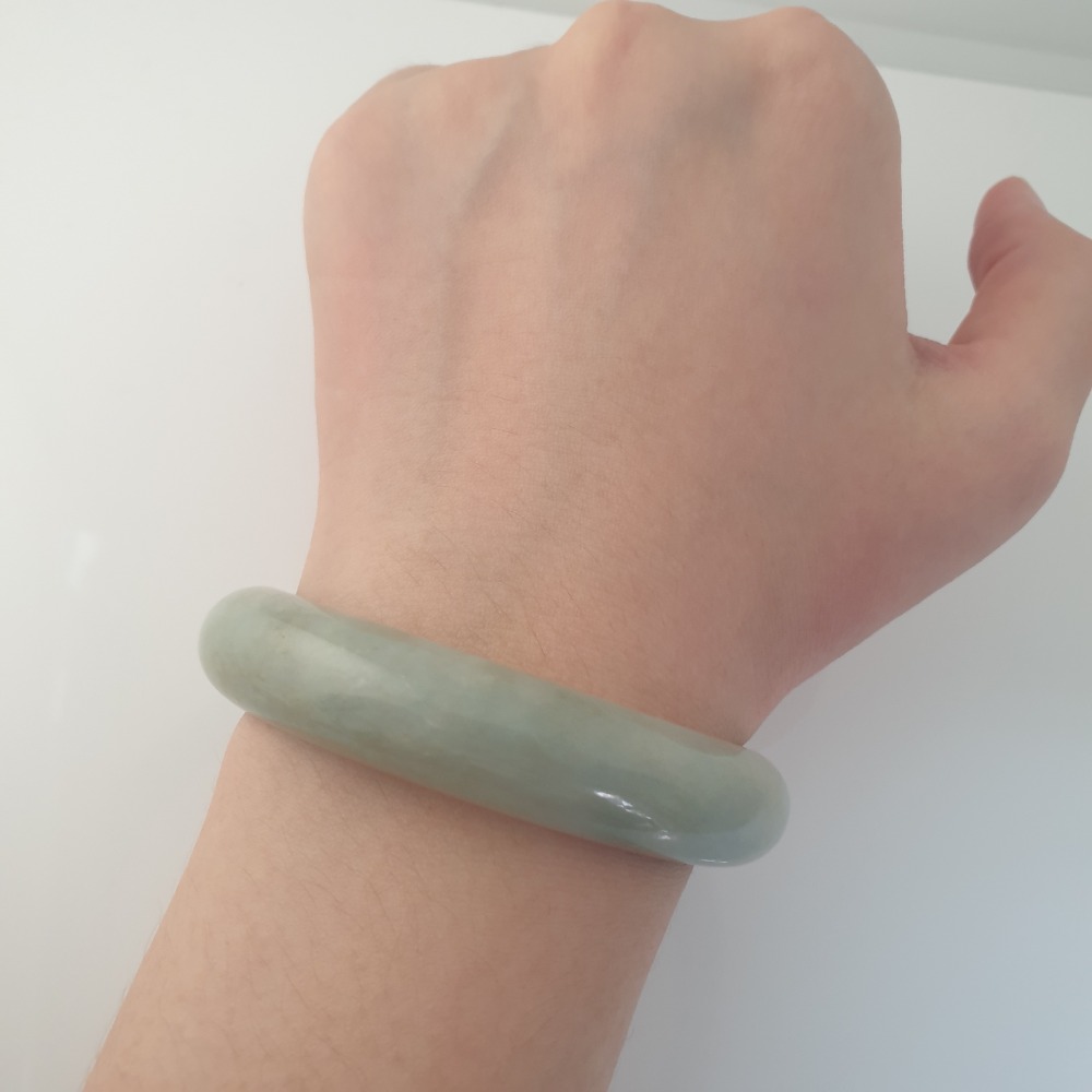 逸品軒~天然緬甸玉A貨-B1175-翡翠玉鐲 寬12.7mm厚7.9mm內徑53.6mm約17圍 • 無紋無摳 💰優惠-細節圖4