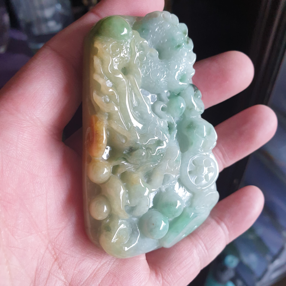 天然緬甸玉A貨-R2007-飄花黃翡龍墜子 長79.6mm寬51mm厚12.9mm 顏色鮮豔，糯種二爪龍。 龍是權勢，高-細節圖5