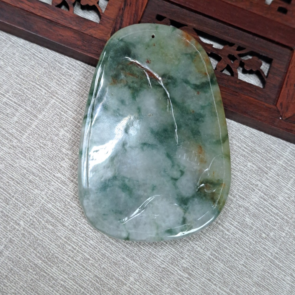 逸品軒～天然緬甸玉A貨-Z6155-紫底飄花帶灑金山水貴人墜子 長65.6mm寬45mm厚7.1mm 💰特價1680元-細節圖4