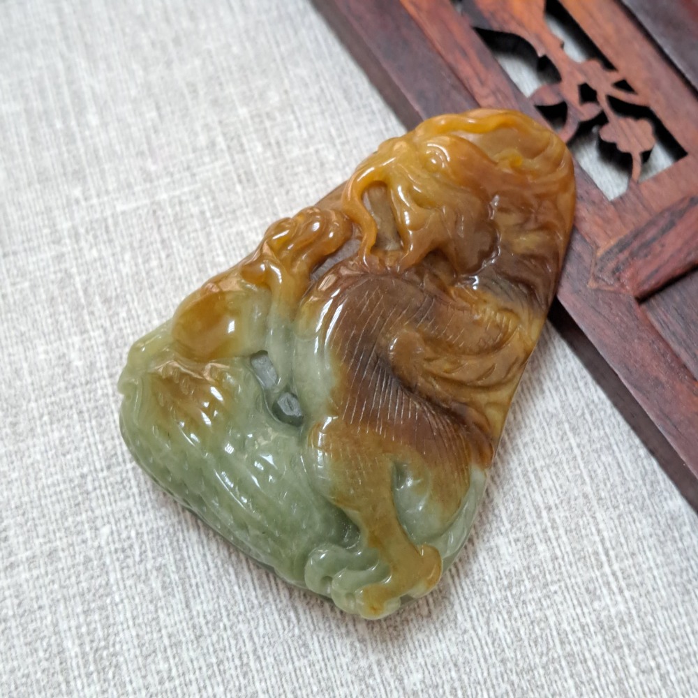 逸品軒～天然緬甸玉A貨-Z6156-黃翡龍墜子 長56.3mm寬40.1mm厚14.8mm 💰特價1800元 🐉雕龍-細節圖3