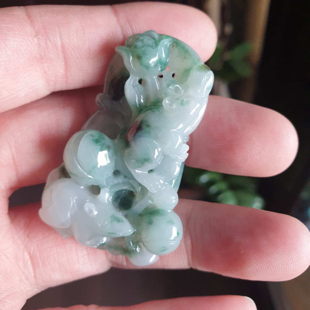 天然緬甸玉A貨-R2019-冰細糯飄花錢鼠墜子 長51.4mm寬31.6mm厚12.2mm 雙面立體雕刻，雕工細心立體，-細節圖2