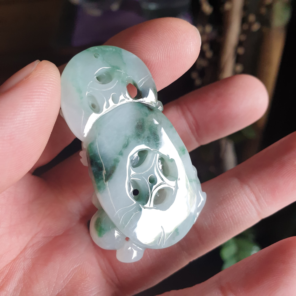 天然緬甸玉A貨-R2019-冰細糯飄花錢鼠墜子 長51.4mm寬31.6mm厚12.2mm 雙面立體雕刻，雕工細心立體，-細節圖3