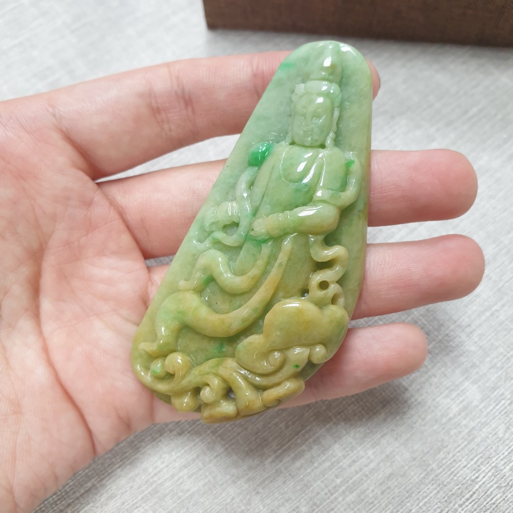 逸品軒~天然緬甸玉A貨-Z6179-黃加綠觀音墜子 長74.8mm寬37.8mm厚14.1mm 💰特價1980元 •-細節圖3