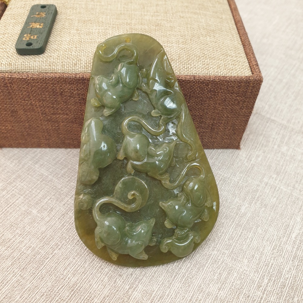 逸品軒~天然緬甸玉A貨-Z6180-秋香五鼠運財墜子    長74.7mm寬46.8mm 厚9.7mm    ♥️特價9-細節圖2