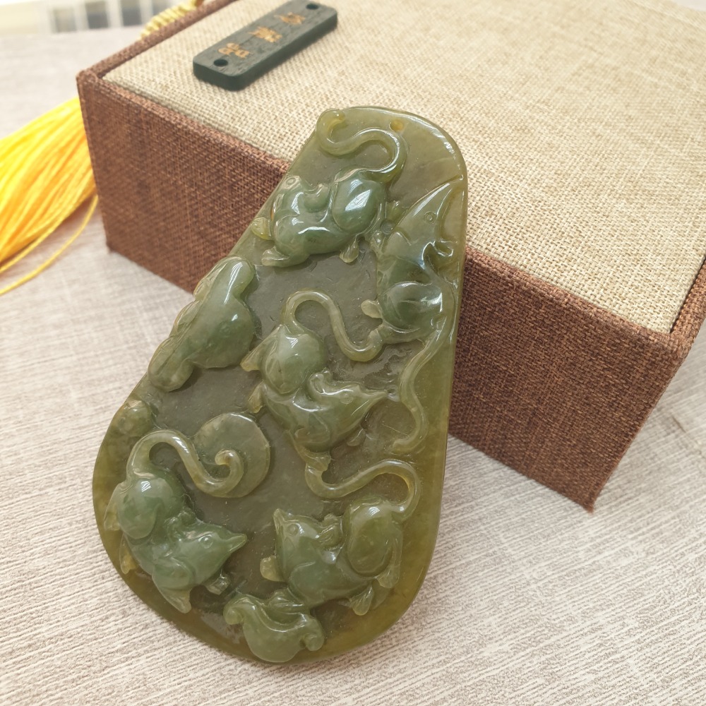 逸品軒~天然緬甸玉A貨-Z6180-秋香五鼠運財墜子    長74.7mm寬46.8mm 厚9.7mm    ♥️特價9-細節圖3
