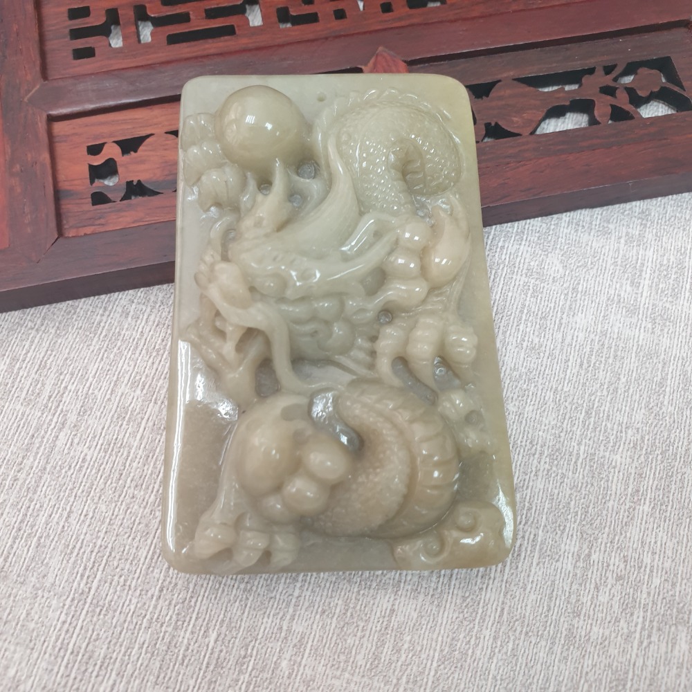 逸品軒～天然緬甸玉A貨-Z6205-黃翡龍牌墜子  長70.3mm寬45.8mm厚16mm  💰優惠價1680元-細節圖5