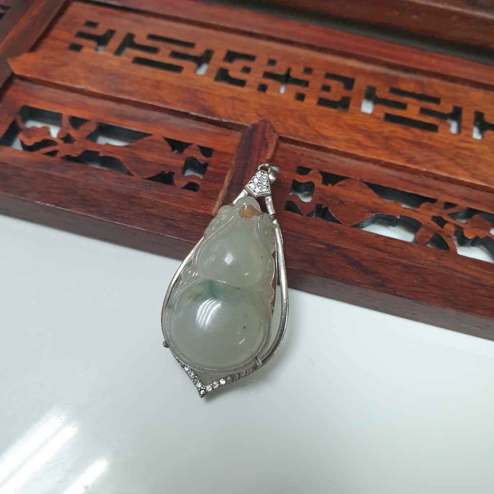 逸品軒～天然緬甸玉A貨-Z6216-冰糯飄花葫蘆墜子  長28.5mm寬16.5mm厚7.4mm  💰特價600元-細節圖4
