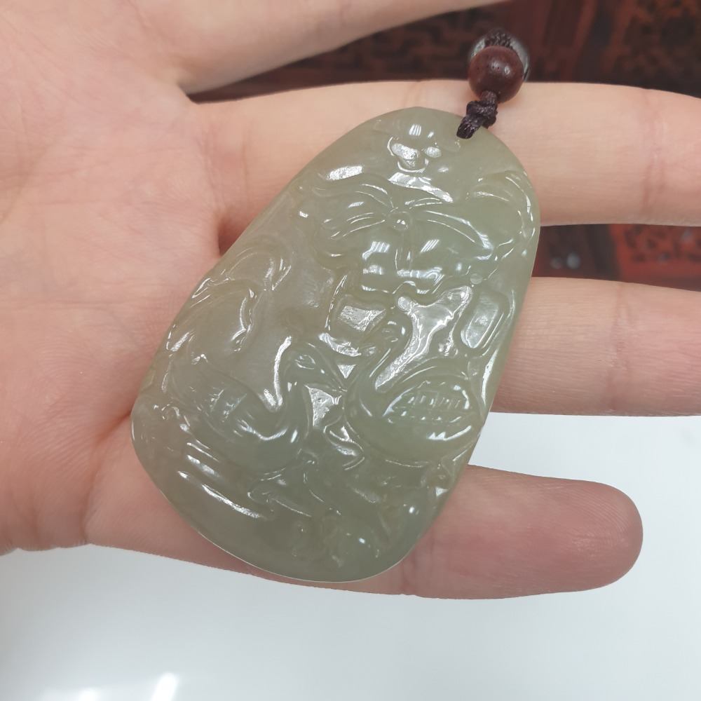 逸品軒～天然緬甸玉A貨-Z6224-細糯鴛鴦墜子-  長約49.6mm  寬約31.8mm  厚約6.2mm  ♥️特價-細節圖5