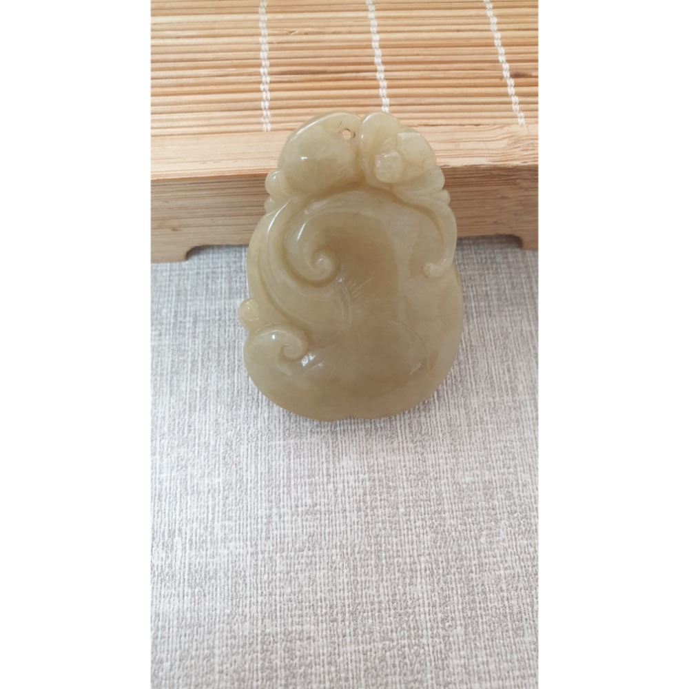 逸品軒～天然緬甸玉A貨-Z6248- 黃翡如意墜子  長44.3mm寬32.7mm厚6.7mm  💰特價888元-細節圖3