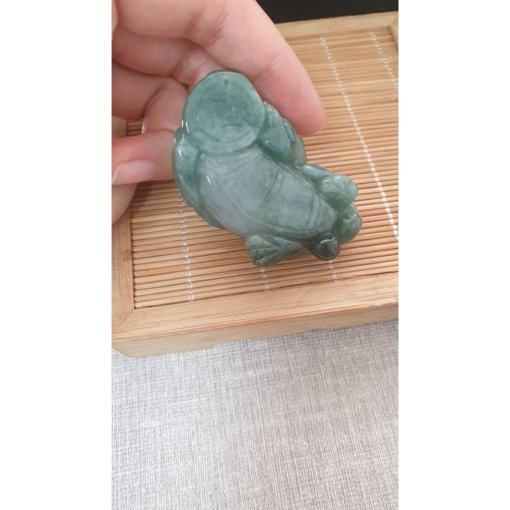 逸品軒～天然緬甸玉A貨-Z6249-油青飛天貔貅(天祿)墜子/小擺件 長54.2mm寬33.7mm厚15.1mm 💰特-細節圖2