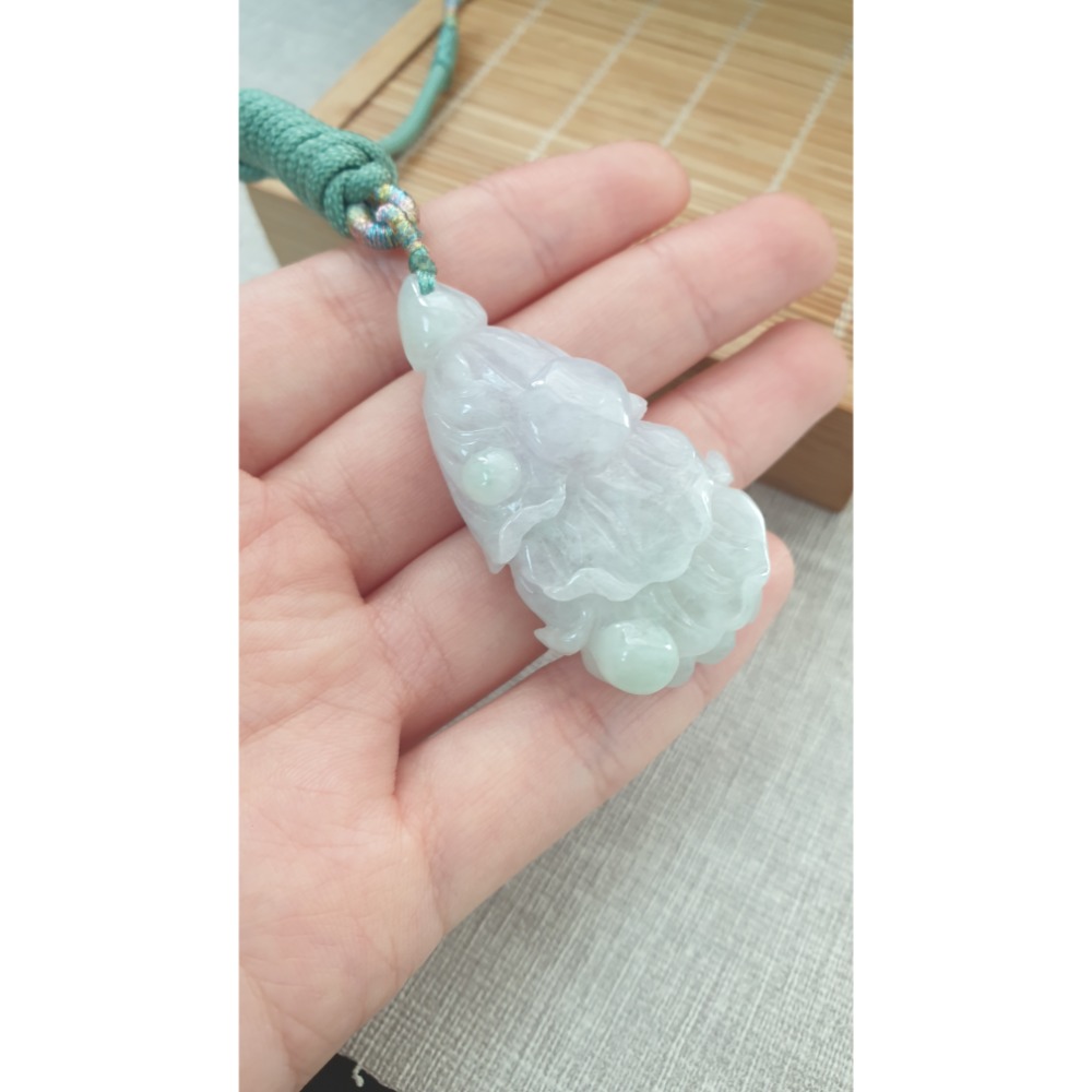 逸品軒～天然緬甸玉A貨-Z6259-冰糯白菜墜子  長49.2mm寬26.8mm厚12.8mm  💰特價1280元-細節圖5