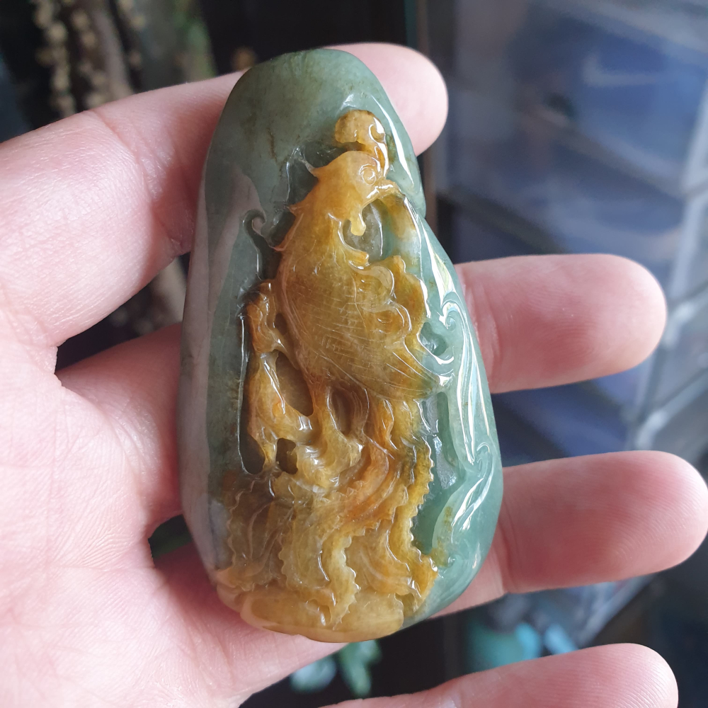 逸品軒~天然緬甸玉A貨-R2113-雙色鳳凰墜子 長66.9mm寬38.1mm厚14.7mm 水頭好，巧色巧雕，小巧精緻-細節圖4