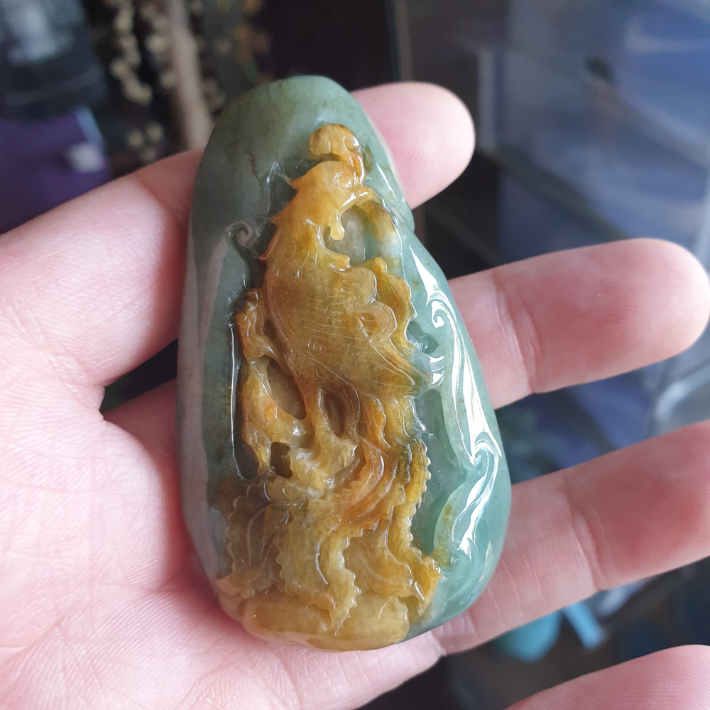 逸品軒~天然緬甸玉A貨-R2113-雙色鳳凰墜子 長66.9mm寬38.1mm厚14.7mm 水頭好，巧色巧雕，小巧精緻-細節圖7