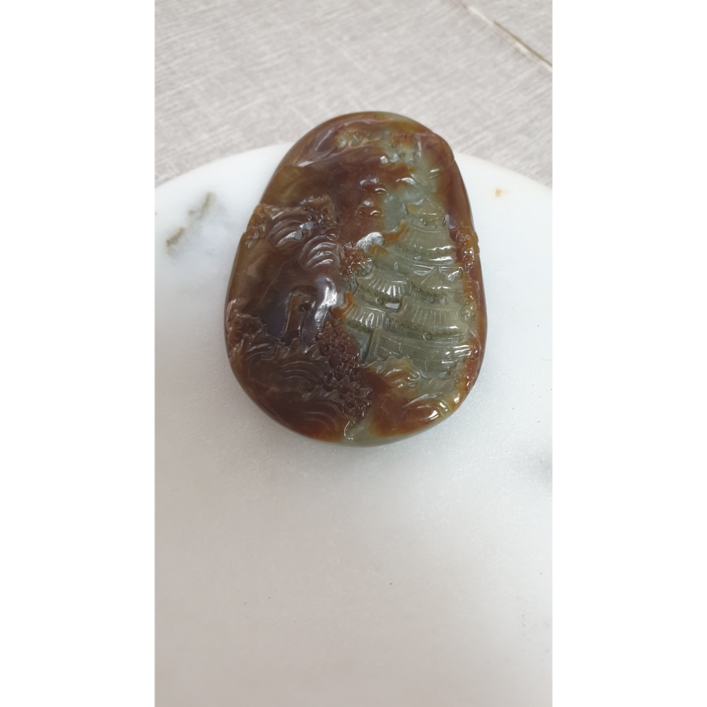 逸品軒～天然緬甸玉A貨-Z6270-黃翡山水墜子  長58mm寬40.4mm厚7.1mm  💰特價1800元  🔆雕-細節圖2