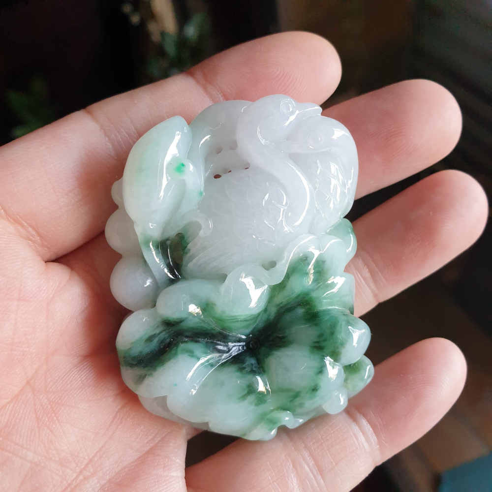 逸品軒~天然緬甸玉A貨-R2145-冰細糯紫羅蘭帶飄花天鵝墜子 長57mm寬42.5mm厚15.1mm玉質細膩，水頭好-細節圖3